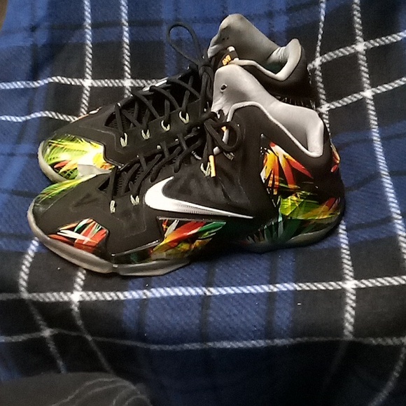 Nike LeBron 11 or best offer - Picture 2 of 6